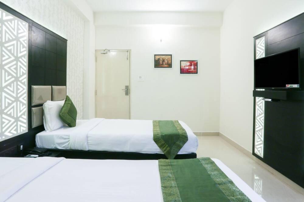 Emirates Residency Hotell Chennai Eksteriør bilde